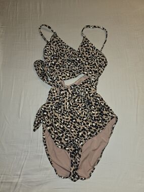 aerie Leopard-Print One-Piece Swimsuit in Beige and Black